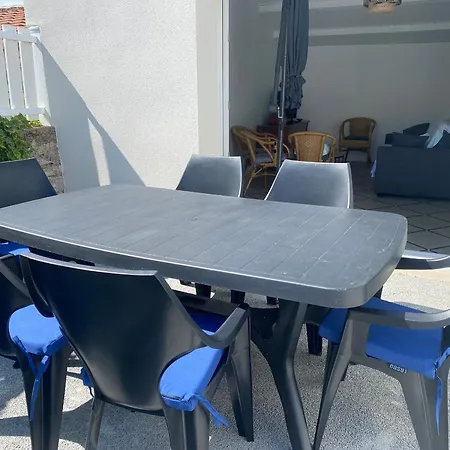 Maison Renovee 2 Ch, Terrasse, Proche Et Centre, Parking, Equipements Complets, Animaux Ok - Fr-1-22-356 *