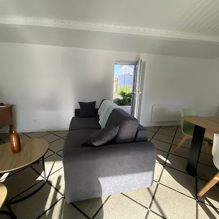 Feriehus Maison Renovee 2 Ch, Terrasse, Proche Et Centre, Parking, Equipements Complets, Animaux Ok - Fr-1-22-356 *