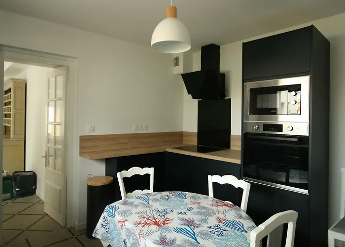 Maison Renovee 2 Ch, Terrasse, Proche Et Centre, Parking, Equipements Complets, Animaux Ok - Fr-1-22-356 Semesterbostad *